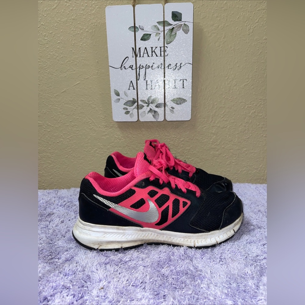 Nike Downshifter Running Athletic Shoes Pink and Black Youth Girl Size 4Y